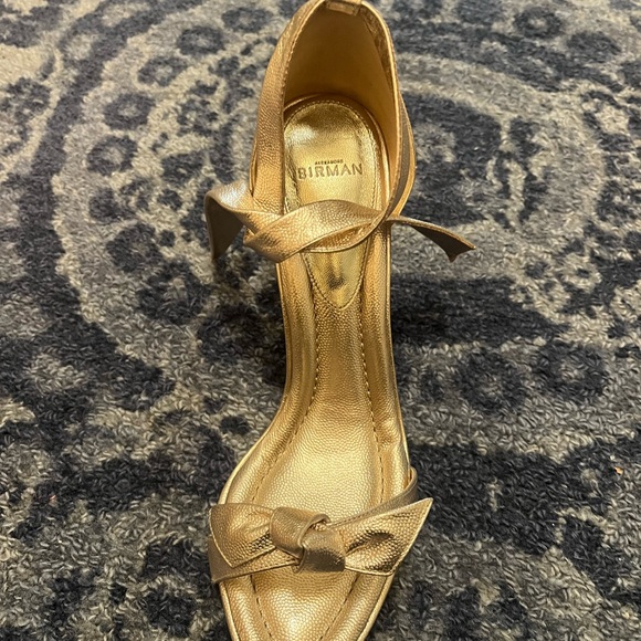 Alexandre Birman Gold Bow Clarita Heels, Size 39 - Picture 10 of 13